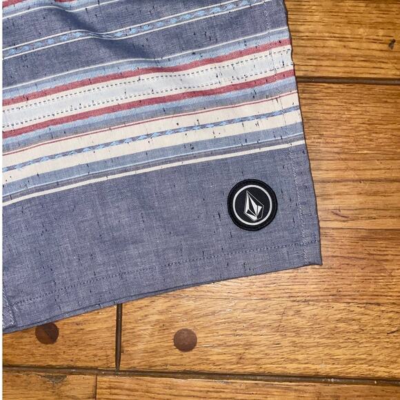 NWT Boys Volcom  Rodger’s Elastic Waist Shorts - Picture 5 of 14